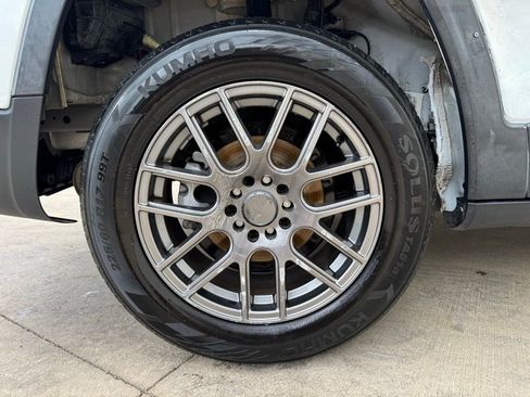 Used 2014 Jeep Cherokee Sport image 7