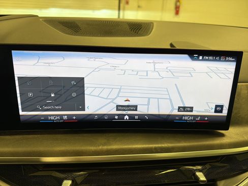 Certified 2024 BMW X5 xDrive40i w/ Premium Package image 25