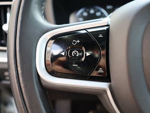 Used 2021 Volvo V60 T5 Cross Country w/ Climate Package image 13