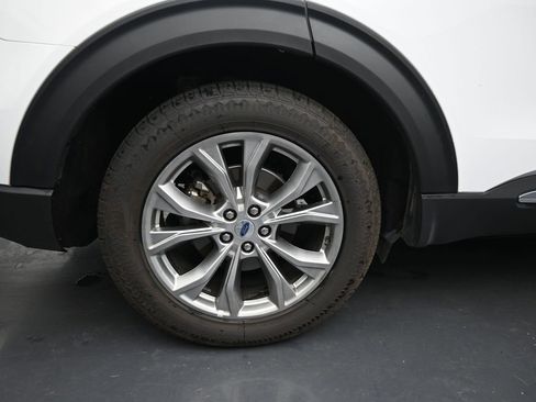 Used 2023 Ford Explorer Limited image 15