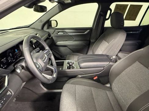 Used 2025 GMC Acadia Elevation FWD image 29