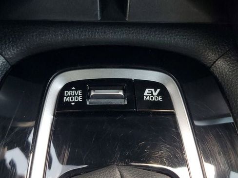 Used 2024 Toyota Corolla Cross AWD Hybrid w/ Convenience Package image 32