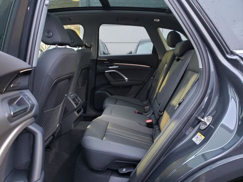 New 2025 Audi Q5 Premium Plus image 8