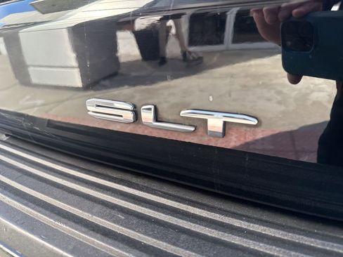 Used 2024 GMC Yukon SLT image 9