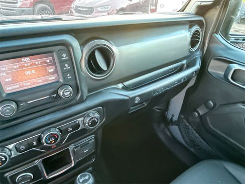 Used 2021 Jeep Wrangler Unlimited Willys image 23