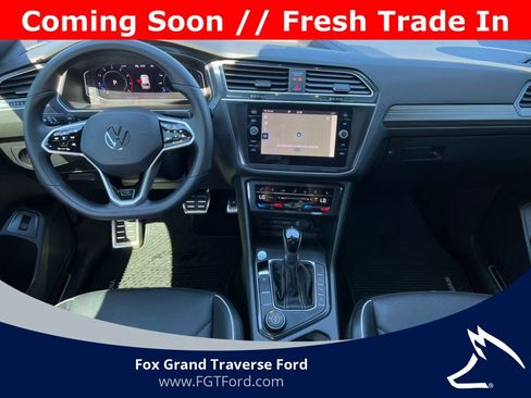 Used 2022 Volkswagen Tiguan SEL R-Line AWD/4WD image 2