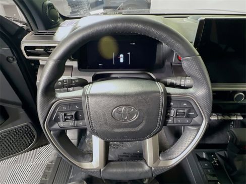 Certified 2025 Toyota 4Runner TRD Off-Road Premium image 11