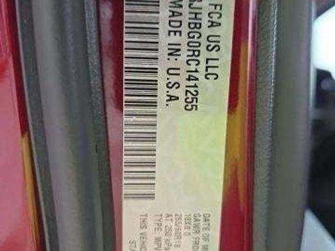 Used 2024 Jeep Grand Cherokee Limited image 7