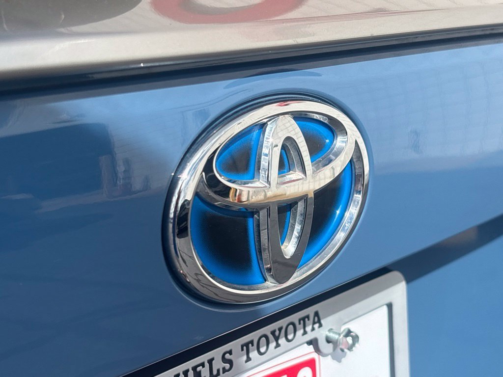 Used 2022 Toyota RAV4 XSE AWD/4WD image 36