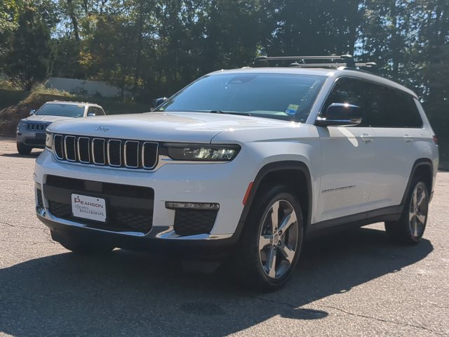 Used 2022 Jeep Grand Cherokee L Limited AWD/4WD image 7