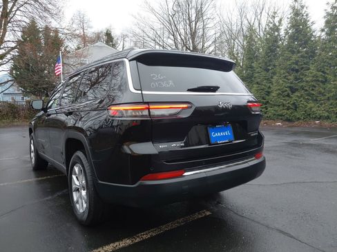 Used 2021 Jeep Grand Cherokee L Limited AWD/4WD image 28
