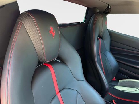 Used 2021 Ferrari F8 Tributo RWD image 25
