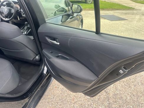 Used 2020 Toyota Corolla LE FWD image 13