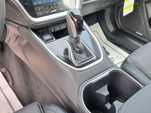 Certified 2025 Subaru Outback Limited AWD/4WD image 18