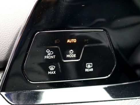 Used 2024 Volkswagen Golf R image 15