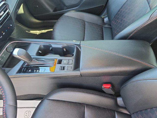 Certified 2026 Nissan Sentra SR w/ SR Premium Package FWD image 21