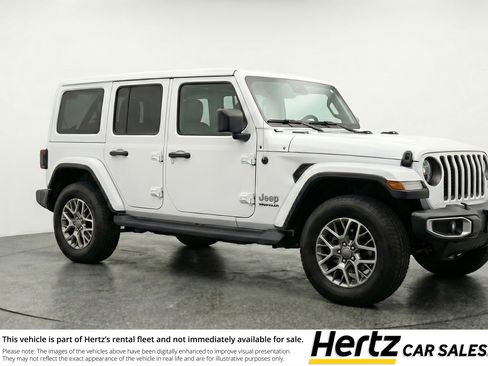 Used 2025 Jeep Wrangler Sahara image 1