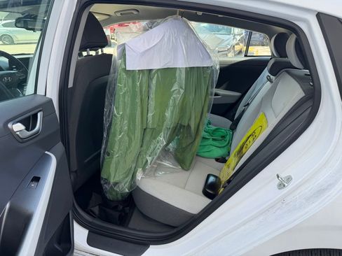 Used 2021 Hyundai Ioniq SE image 11