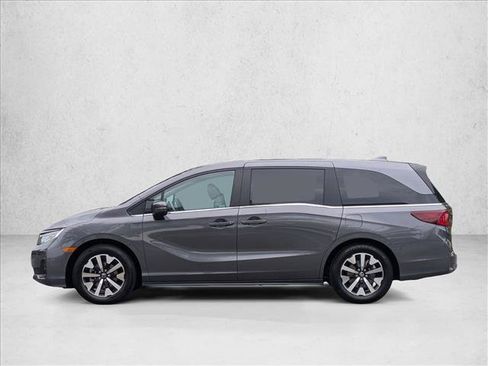 Certified 2026 Honda Odyssey EX-L image 9