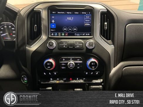 Used 2021 GMC Sierra 1500 SLT AWD/4WD image 18