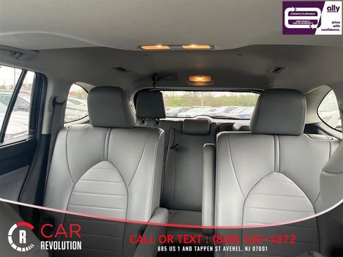 Used 2021 Toyota Highlander XLE FWD image 32