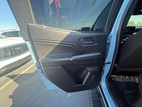 Used 2025 Chevrolet Colorado W/T w/ WT Custom Package image 18