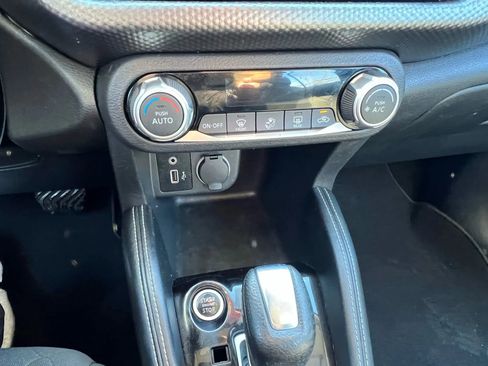 Used 2020 Nissan Kicks SV FWD image 17