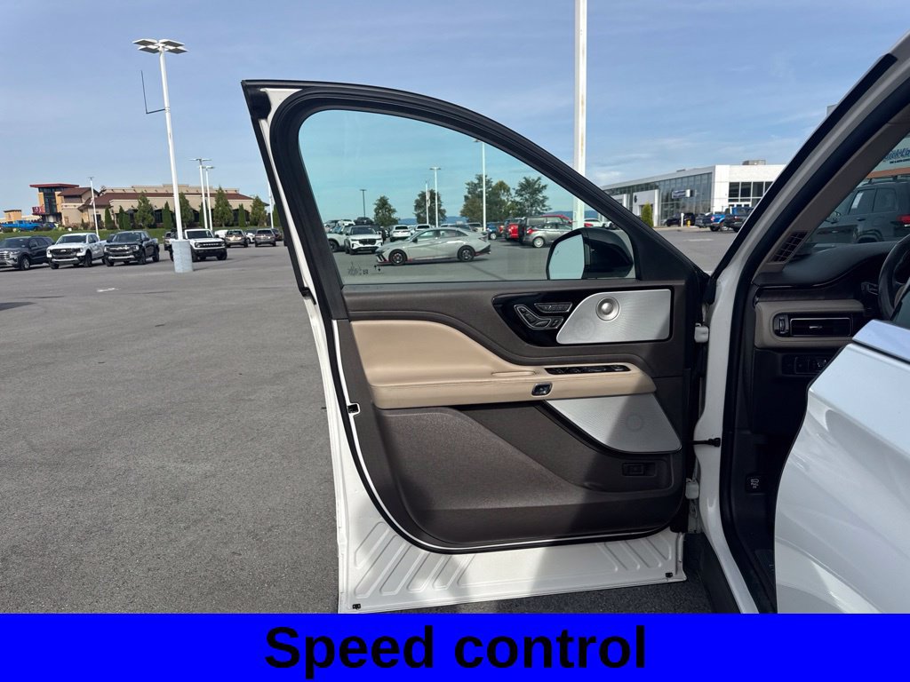 Used 2020 Lincoln Aviator Reserve w/ Equipment Group 202A AWD/4WD image 14