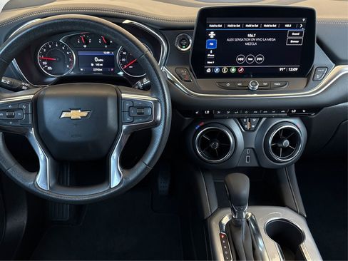 Used 2024 Chevrolet Blazer LT FWD image 16