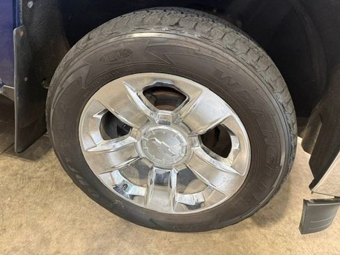 Used 2014 Chevrolet Silverado 1500 LTZ AWD/4WD image 4