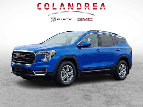 Certified 2024 GMC Terrain SLE w/ Driver Convenience Package AWD/4WD image 3