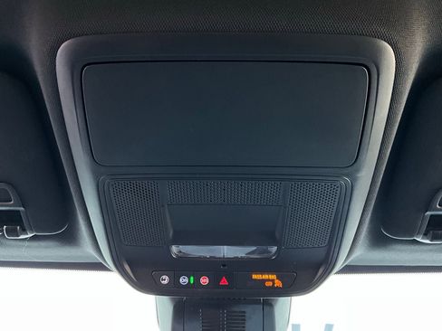 Used 2025 Chevrolet Equinox LT image 16