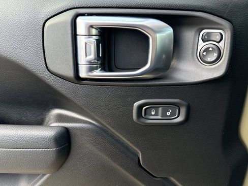 New 2026 Jeep Gladiator Willys image 14