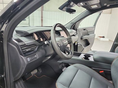 New 2026 GMC Acadia AT4 w/ Super Cruise Package image 18