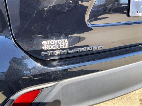 Used 2024 Toyota Highlander XLE image 33