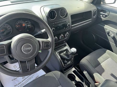 Used 2015 Jeep Patriot Sport FWD image 3