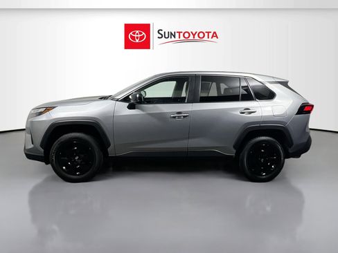 Used 2025 Toyota RAV4 LE image 7