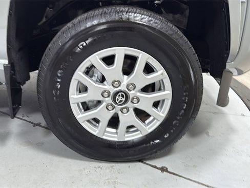 Certified 2024 Toyota Tacoma SR image 21