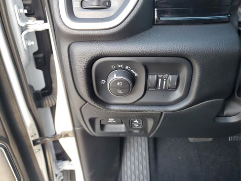 Used 2026 RAM 1500 Laramie image 25