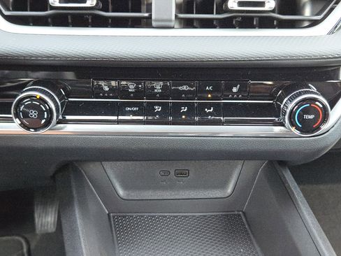 New 2026 Chevrolet Equinox LT w/ Midnight Edition image 14