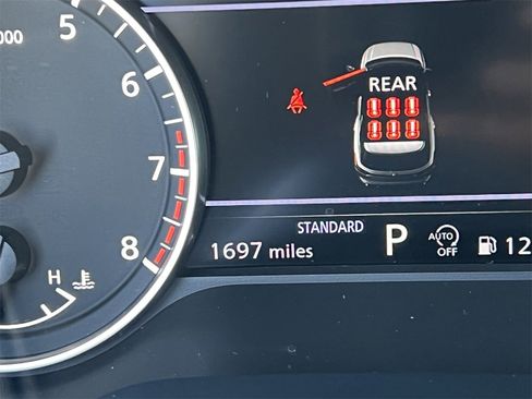 Certified 2025 Nissan Pathfinder S image 12