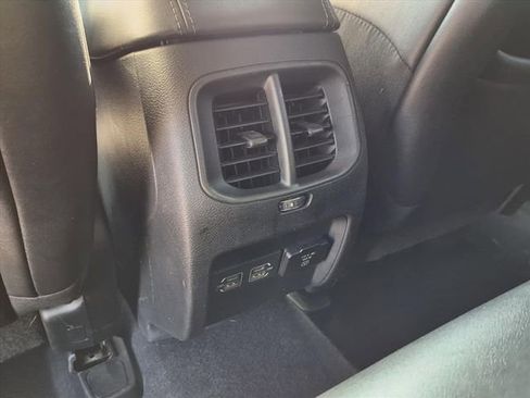 Used 2023 Jeep Cherokee Altitude Lux image 82