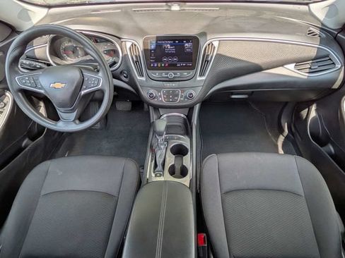 Used 2024 Chevrolet Malibu LT FWD image 16