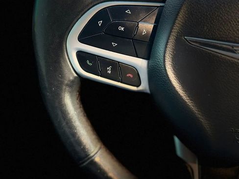 Used 2017 Chrysler Pacifica Touring-L Plus FWD image 50