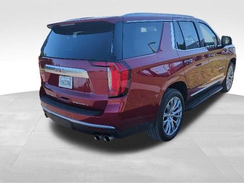 Used 2024 GMC Yukon Denali w/ Advanced Technology Package AWD/4WD image 3