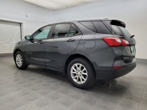 Used 2021 Chevrolet Equinox LS image 3