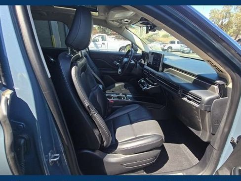 Used 2023 Lincoln Corsair Reserve w/ Equipment Group 202A FWD image 13