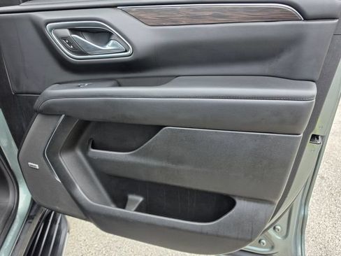Used 2024 Chevrolet Tahoe LT RWD image 25