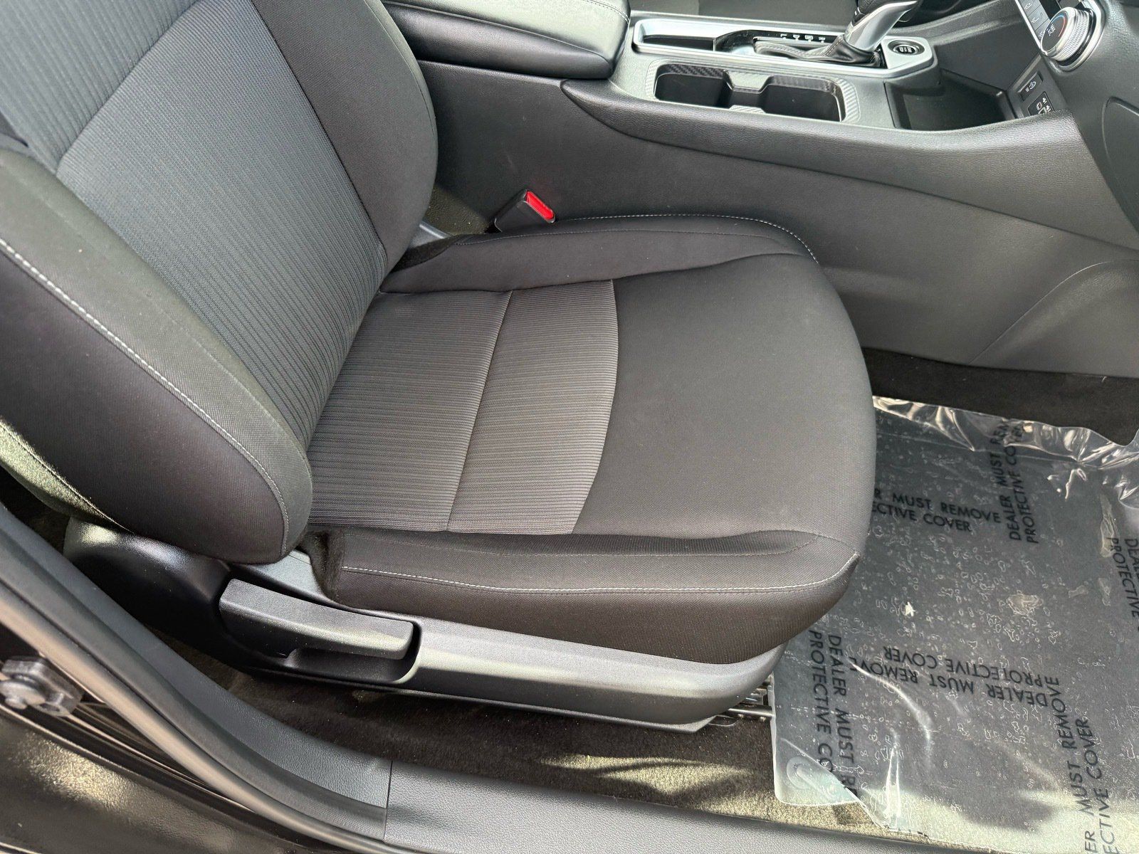 Used 2025 Nissan Sentra SV FWD image 32