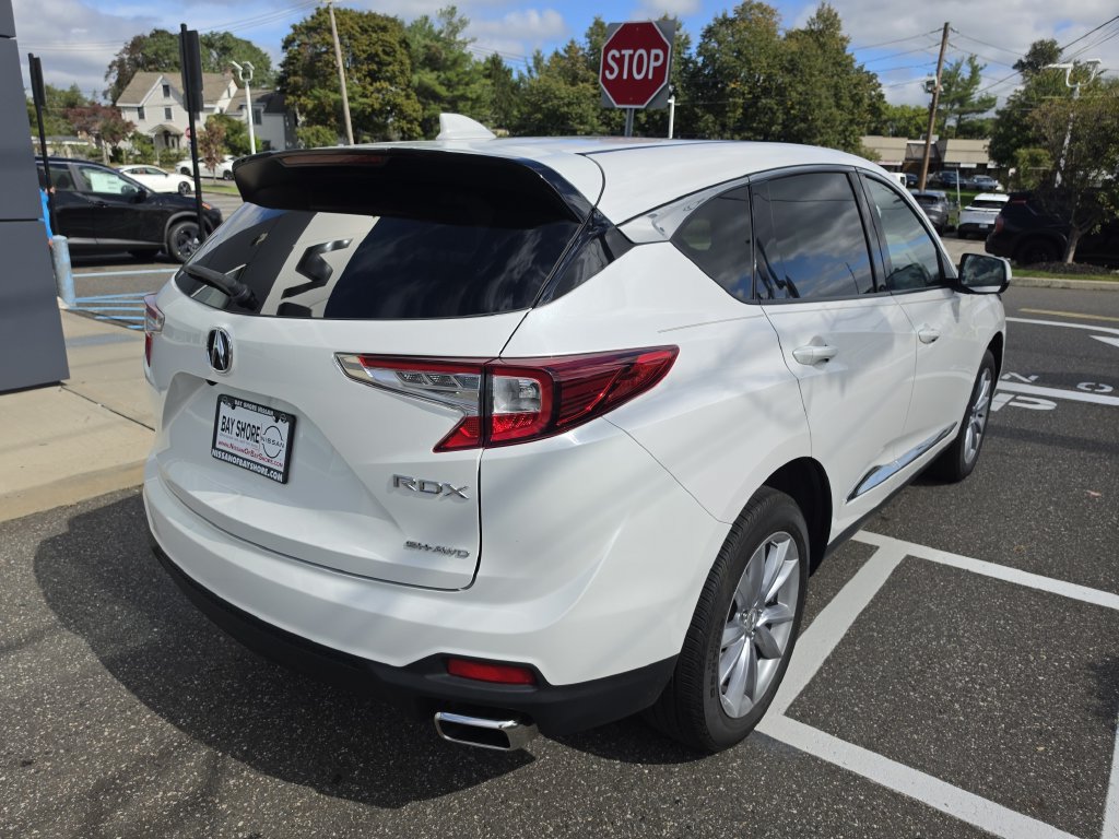 Used 2024 Acura RDX SH-AWD image 6